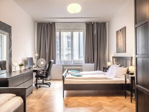 5 Schlafzimmer, Bügeleisen/Bügelbrett, WLAN, Bettwäsche