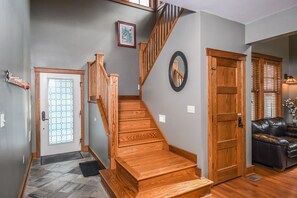 House, Multiple Beds, Hot Tub | Free WiFi - Relaxation Ridge (Oakland)