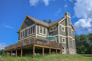 Exterior - Relaxation Ridge (Oakland)