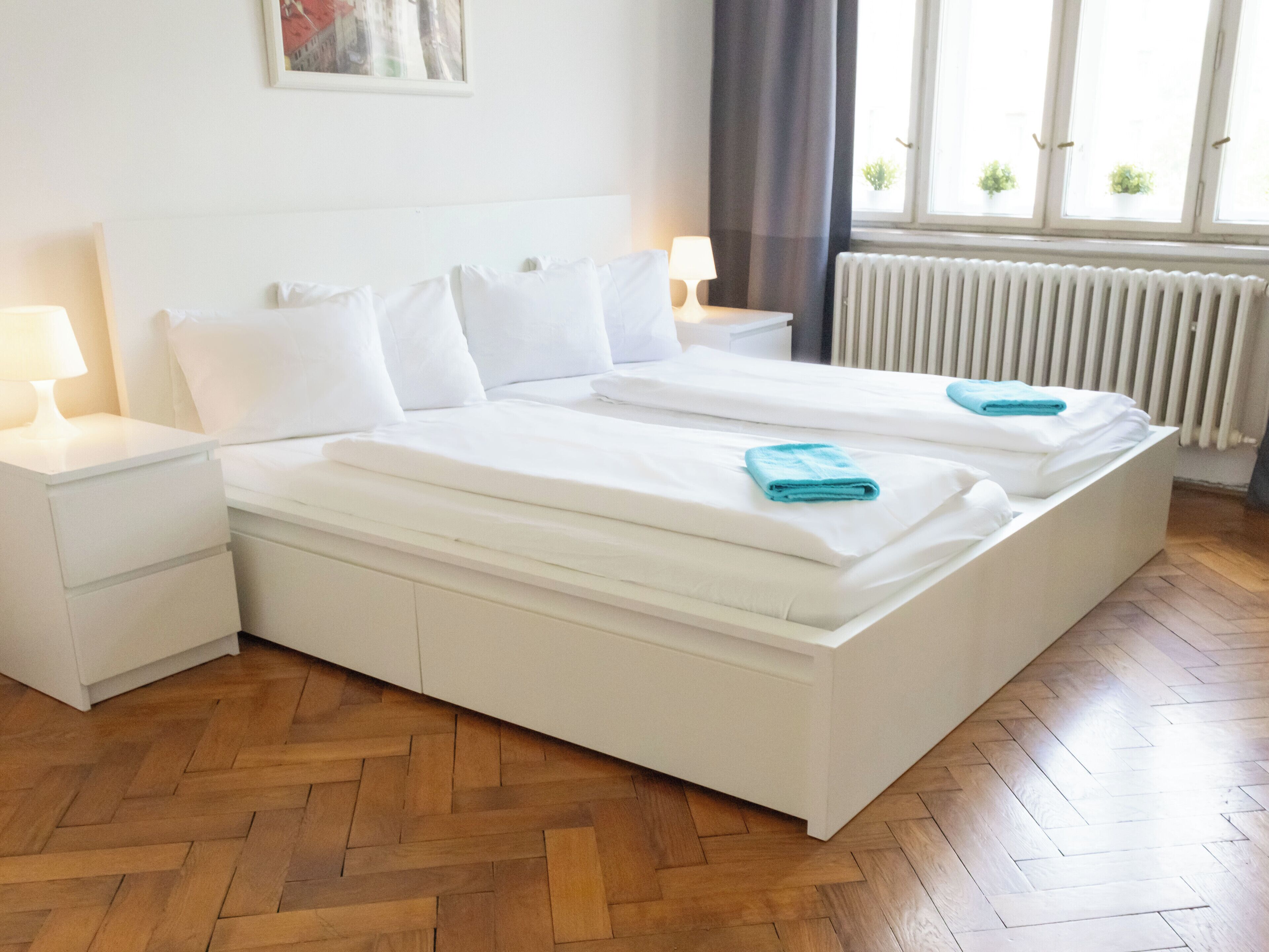 3 chambres, fer et planche à repasser, Wi-Fi, draps fournis