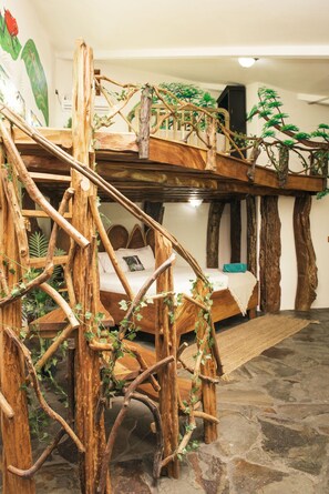 8 chambres, coffres-forts dans les chambres, fer et planche Ă repasser