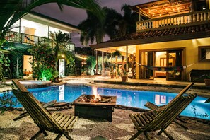 Outdoor pool - 🌴16 Bed Compound Oasis 🌴Downtown Jaco with Private Pool & Hot Tub (Jaco Beach)