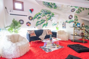 Smart TV, foosball - 🌴16 Bed Compound Oasis 🌴Downtown Jaco with Private Pool & Hot Tub (Jaco Beach)