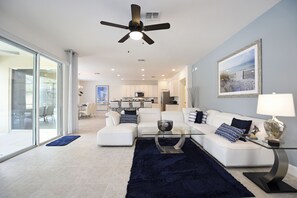 TV a schermo piatto, lettore DVD