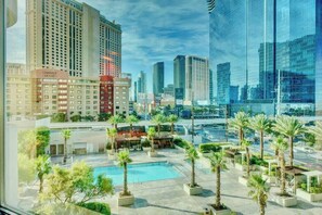 屋外プール、温水プール