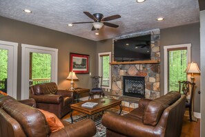 House, Multiple Beds, Fireplace | Living room