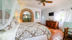 Villa Luxe, 1 très grand lit | 1 chambre, Wi-Fi gratuit, décoration personnalisée