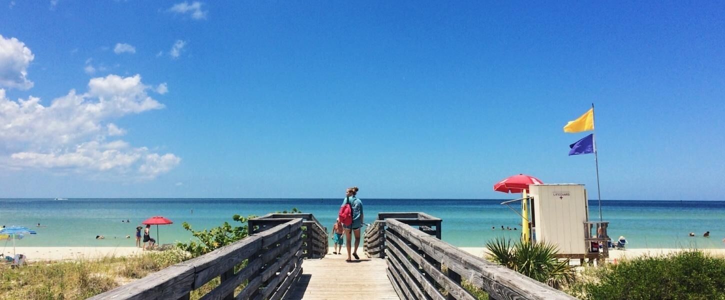DUNEDIN -  MINUTES FROM BEACH-HONEYMOON ISLAND- FAMILY