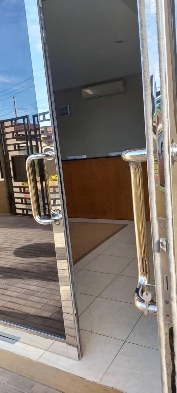 Property entrance - Ngalawa Place (Dar es Salaam)