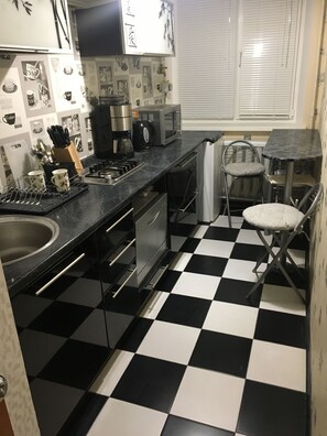 Fridge, microwave, dishwasher, coffee/tea maker