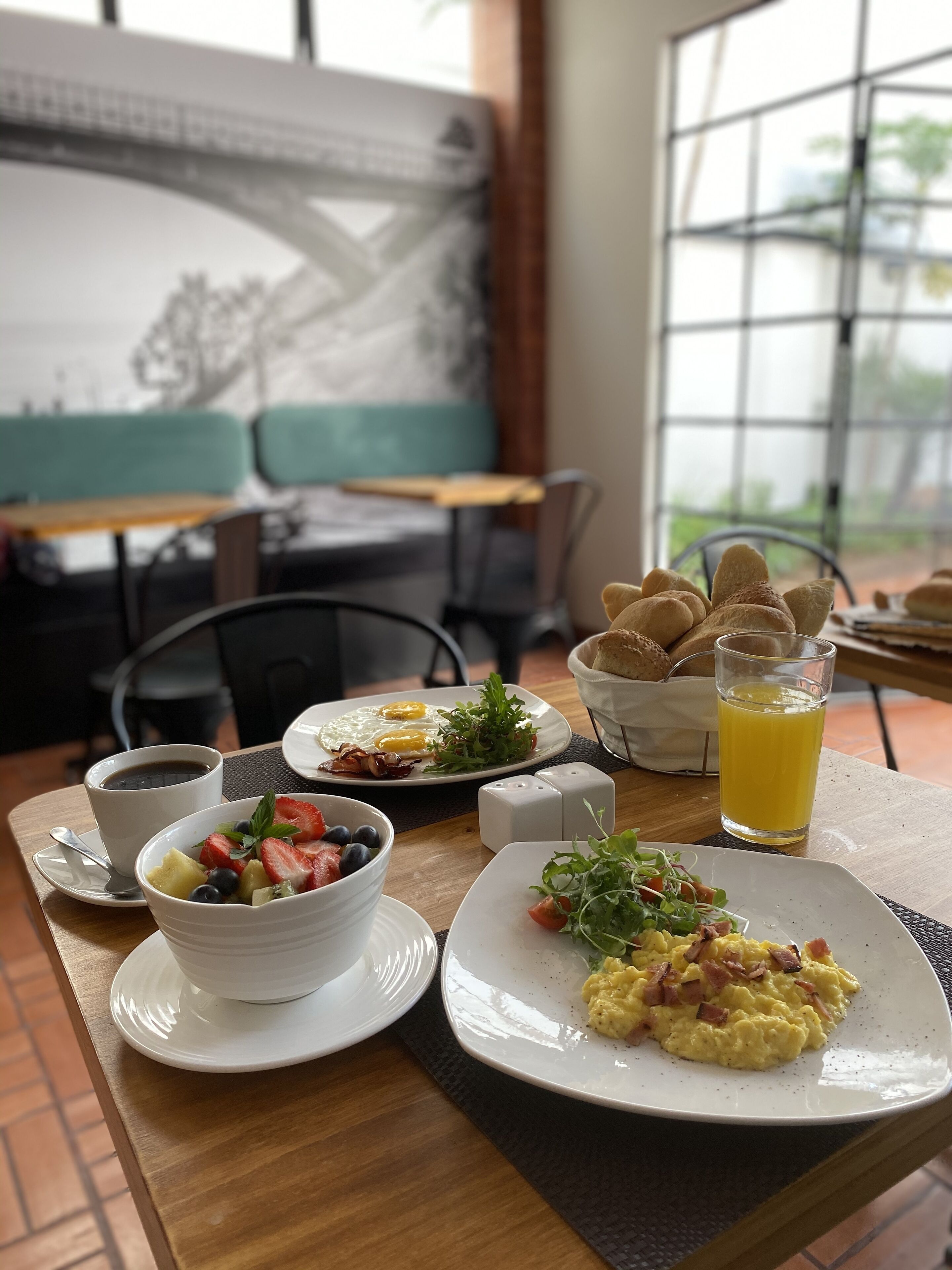 free daily cooked-to-order breakfast