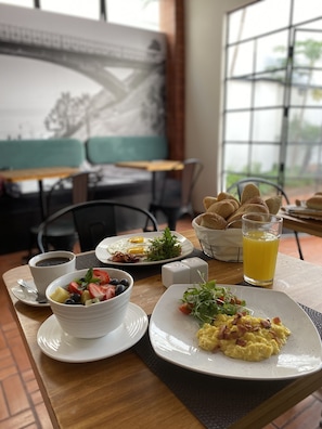 Free daily cooked-to-order breakfast  - Lima 18 Boutique (Lima)