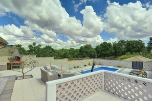 Terrace/patio - Magnificent villa with private pool, outdoor kitchen with barbecue (Divšici)