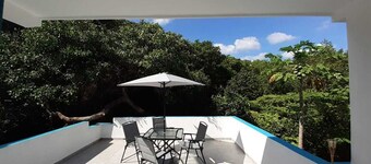 Perfect place for a quick get away with that spencial someone.