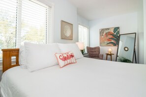 4 bedrooms, iron/ironing board, WiFi, bed sheets