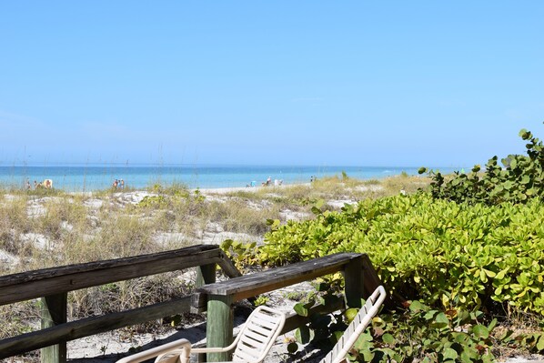 On the beach - WE 102 Beautiful Gulf Front 2/2 Pool Condo Relax On Sugar Sand Beach (Holmes Beach)