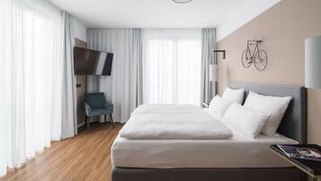 Allergikerbettwaren, Zimmersafe, Verdunkelungsvorhänge