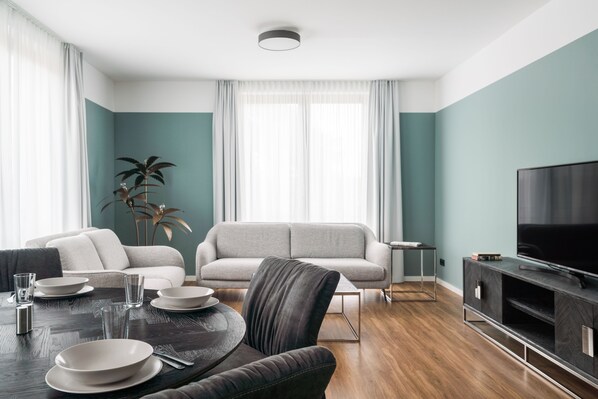 Platt-tv och böcker