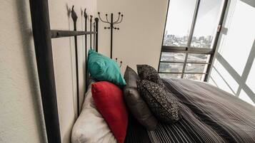 2 bedrooms, internet