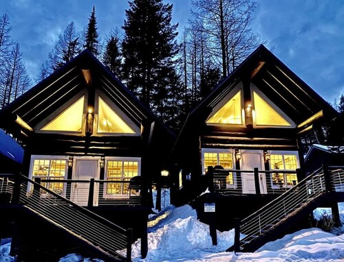 Cozy Mountain Cabin | Hot Tub | Ski In / Ski Out