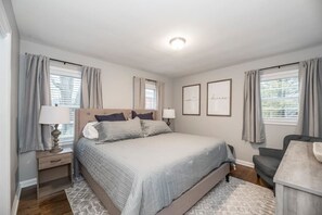 4 bedrooms, desk, iron/ironing board, travel cot