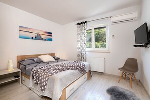 3 Schlafzimmer, Schreibtisch, kostenloses WLAN, Bettwäsche