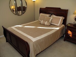 6 bedrooms, desk, travel cot, free WiFi