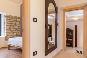 4 slaapkamers, een bureau, gratis wifi, beddengoed