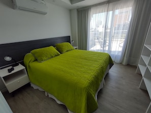 Exclusive Apartment | Down duvets, blackout curtains, free WiFi, bed sheets - Quijano Hotel - Aparts & Suites (Montevideo)
