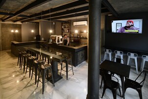 Daily buffet breakfast (USD 12 per person)