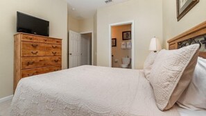 5 bedrooms, desk, free WiFi, bed sheets
