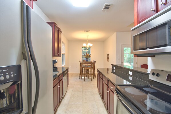 Microwave, oven, dishwasher, coffee/tea maker