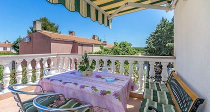 Apartment in best location, near the sea