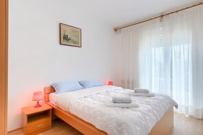 4 Schlafzimmer, Schreibtisch, kostenloses WLAN, Bettwäsche