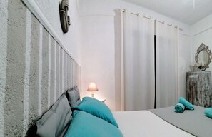 2 bedrooms, iron/ironing board, Internet, bed sheets