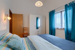 2 Schlafzimmer, Schreibtisch, kostenloses WLAN, Bettwäsche