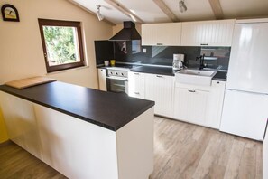 Fridge, stovetop, dishwasher, coffee/tea maker - Elegant holiday home just 500 meters from the beach (Fazana)