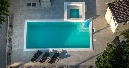 Elegant holiday home just 500 meters from the beach