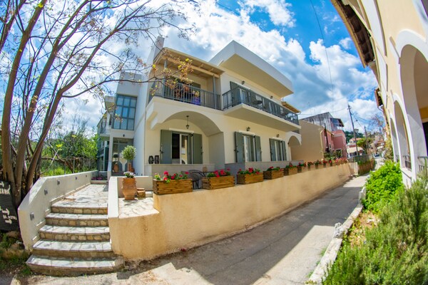 Kassiopi Luxury Suites - Corfu