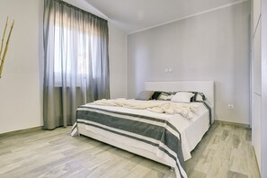 2 soverom, skrivebord, wi-fi (inkludert) og sengetøy