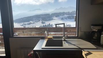 KylskÄp, mikrovÄgsugn, ugn och spishÀll