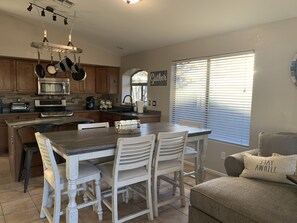 Dining - *** GORGEOUS DESERT GETAWAY WITH HEATED  POOL NEAR THE DUKE GOLF COURSE*** (Maricopa)