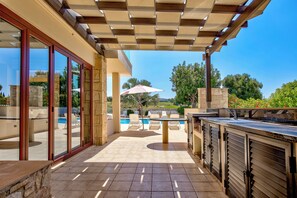BBQ/picnic area - Villa 35 - Poseidon in Kouklia (Kouklia)