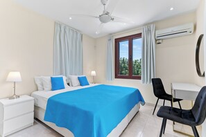 Villa | 4 bedrooms, iron/ironing board, cribs/infant beds, free WiFi - Villa 35 - Poseidon in Kouklia (Kouklia)