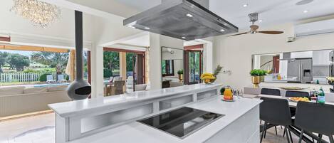 別墅 | 4 間臥室、熨斗/熨衣板、搖籃/嬰兒床、免費無線上網