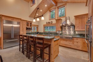 Coffee/tea maker, cookware/dishes/utensils - Enchanted Ridge - TLUXP (Carnelian Bay)