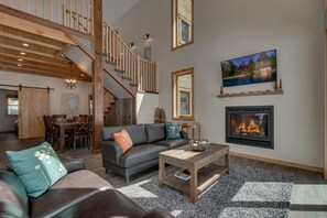 Fireplace, table tennis - Aspen Paradise - TLUXP (Homewood)