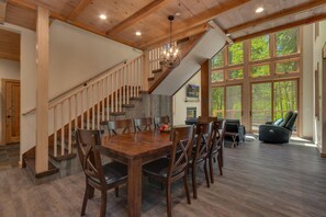 Dining - Aspen Paradise - TLUXP (Homewood)