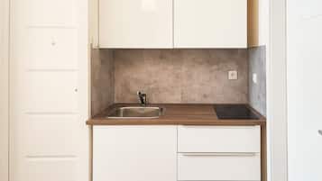 Fridge, microwave, stovetop, electric kettle