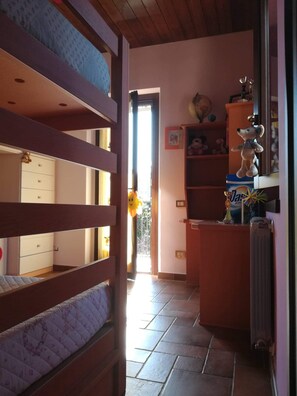 2 bedrooms, Internet